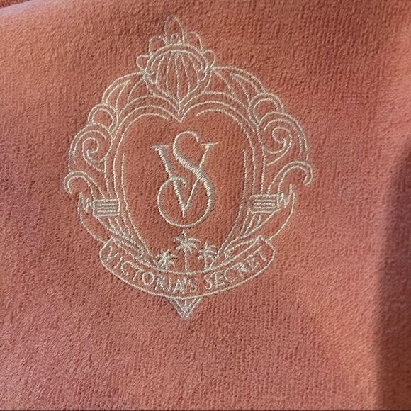 COPY - VICTORIA'S SECRET Self-Care Spa Kit - bag, headband, scrunchie, and gua … - Picture 5 of 15